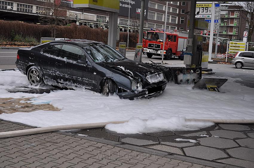 Tanksaeule umgefahren in Leverkusen P34.JPG